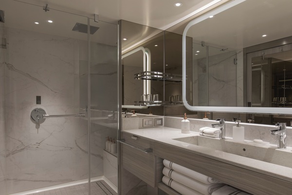 Silversea, Silver Ray, Premium Veranda Suite Bathroom 2 ©Silversea Cruises Ltd.jpg